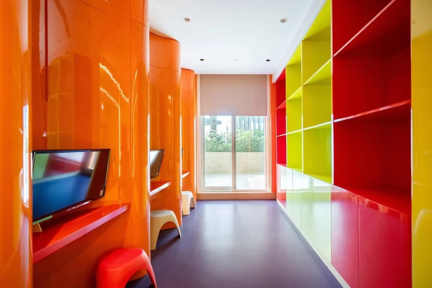 Modern Studio Overlooking Dxb Water Canal Apartment Dubai