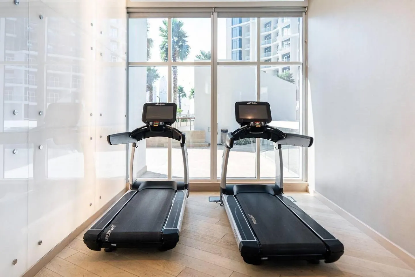 Modern Studio Overlooking Dxb Water Canal Apartment Dubai