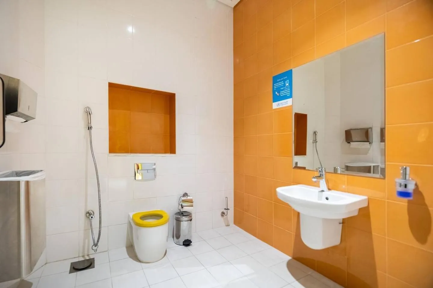 Modern Studio Overlooking Dxb Water Canal Apartment Dubai United Arab Emirates
