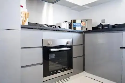 Modern Studio Overlooking Dxb Water Canal Apartment Dubai