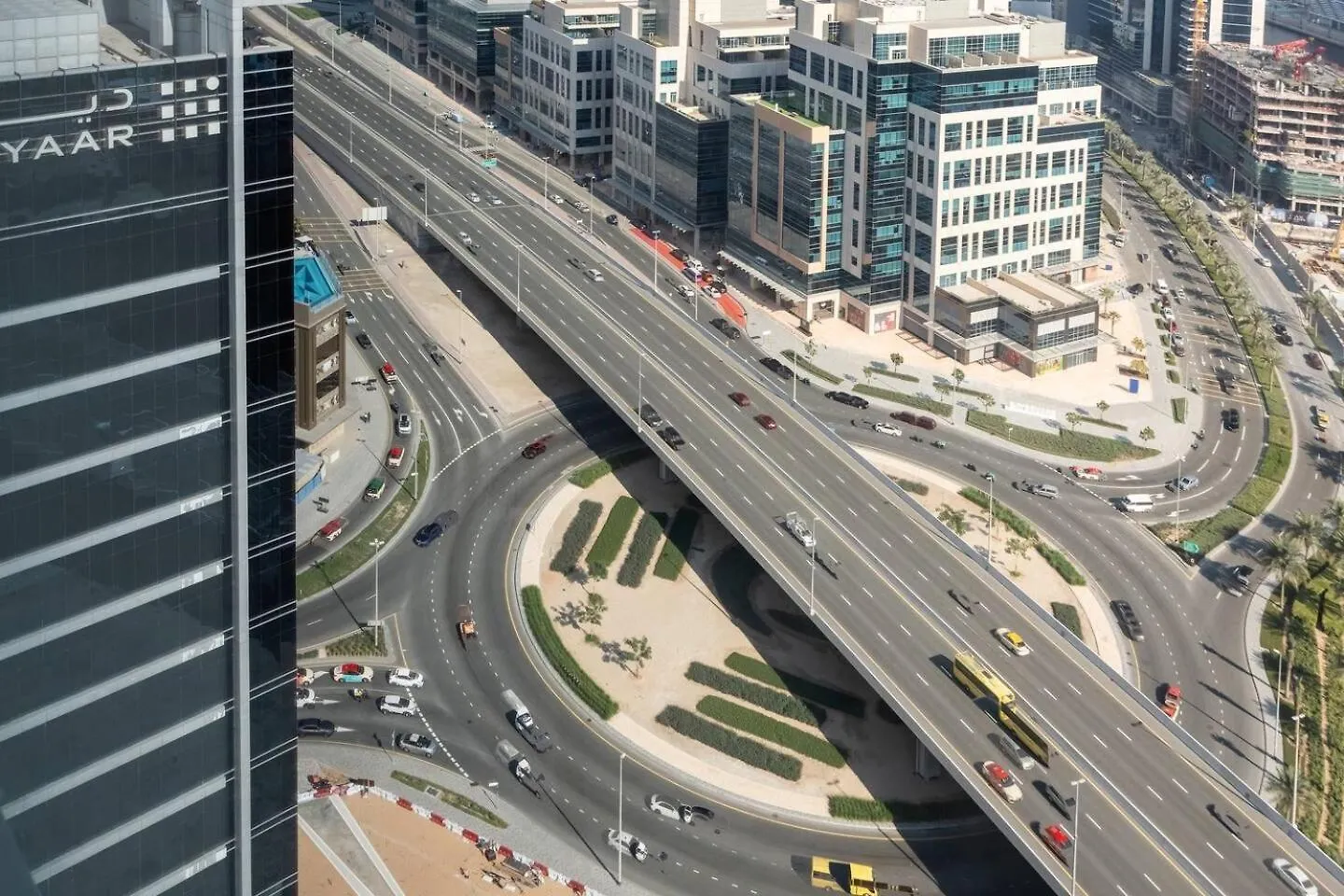 Modern Studio Overlooking Dxb Water Canal Apartment Dubai