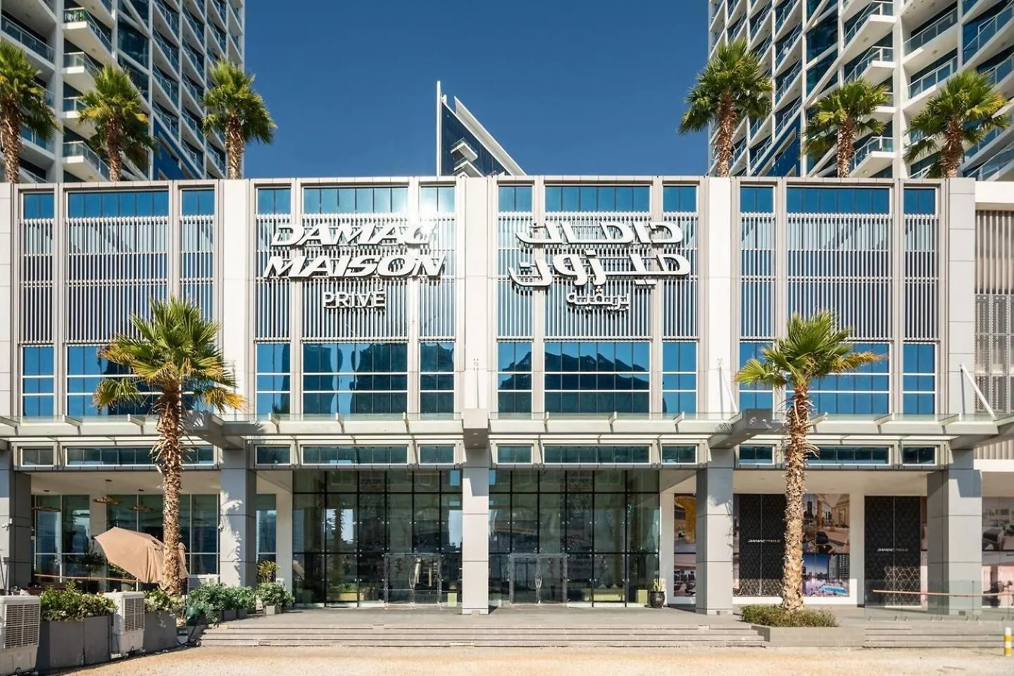 Modern Studio Overlooking Dxb Water Canal Apartment Dubai United Arab Emirates
